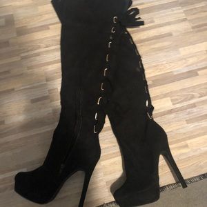 Heel boots size 7 in women’s